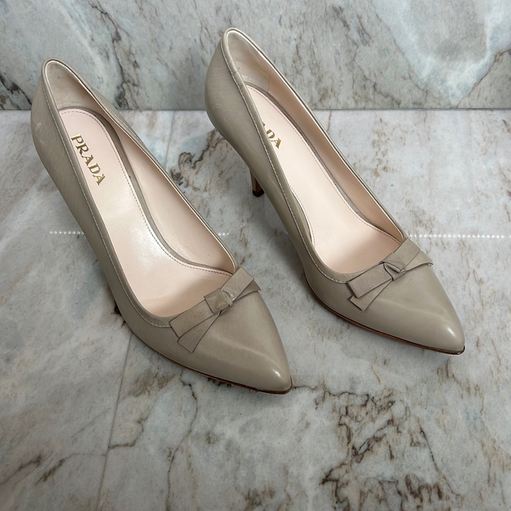 Prada Pointed Toe Pump NWOT